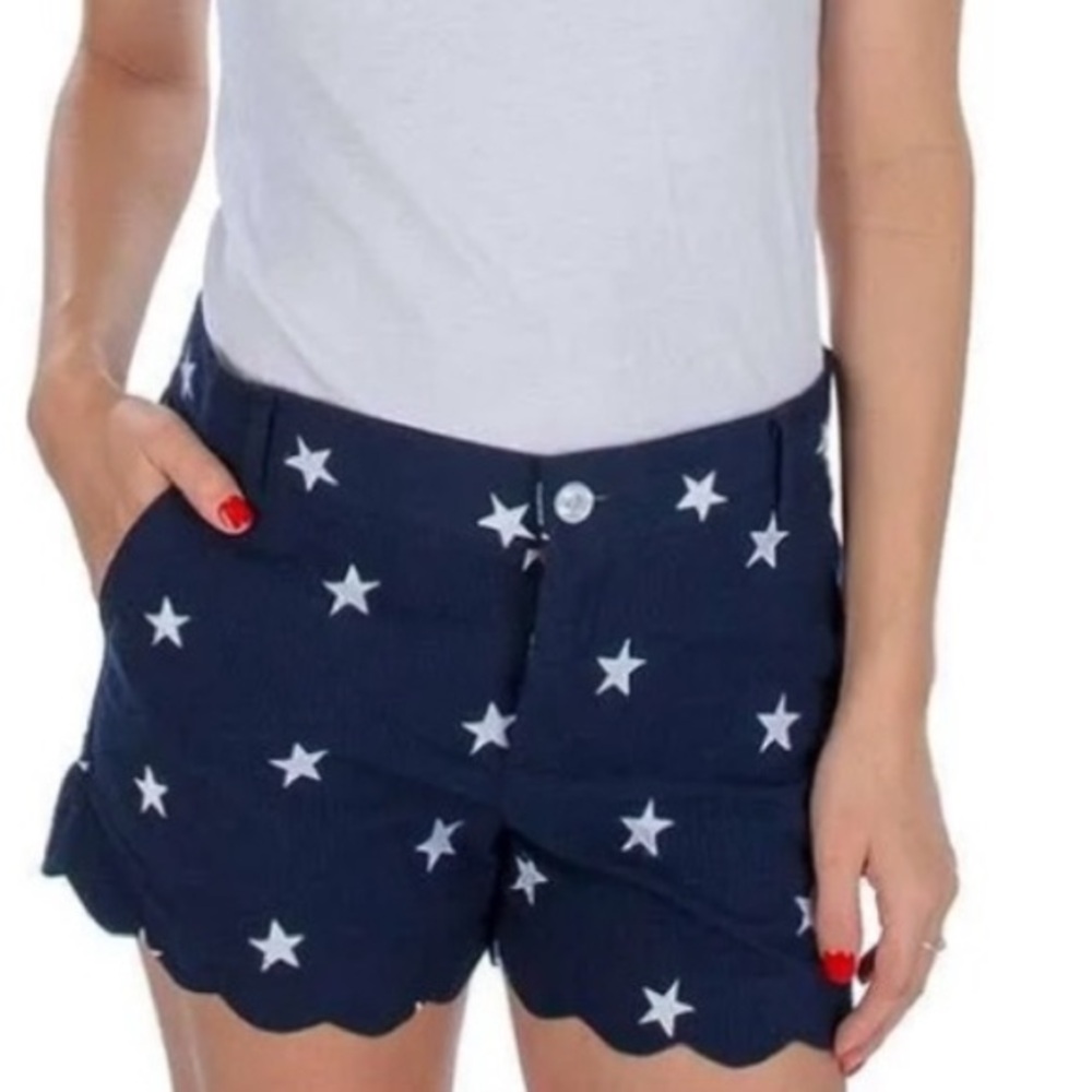NWOT Lauren James Navy Star Scallop Shorts. Size XL